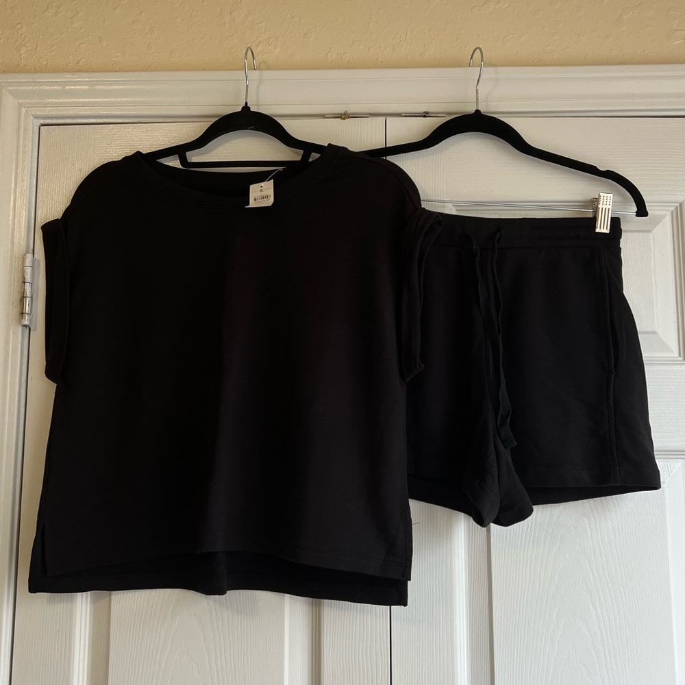 Lou & Grey SignatureSoft Sweat Set